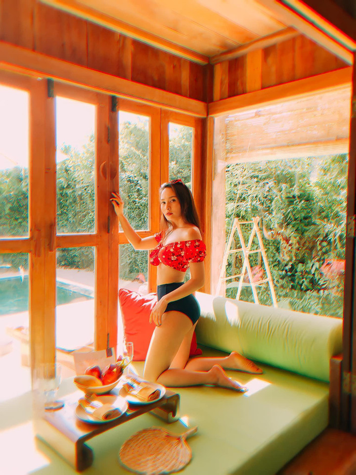 Ảnh: Dàn mỹ nhân 'Vũ trụ VTV' khoe dáng nóng bỏng với bikini - 1