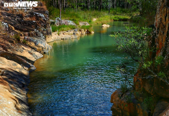 Ảnh: Ngắm vẻ đẹp hoang sơ của nơi được ví như 'Tuyệt tình cốc' thứ 2 ở Đà Lạt - 5