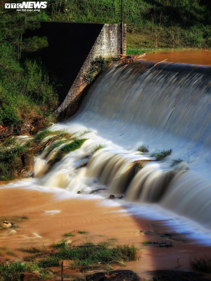 Ảnh: Ngắm vẻ đẹp hoang sơ của nơi được ví như 'Tuyệt tình cốc' thứ 2 ở Đà Lạt - 8