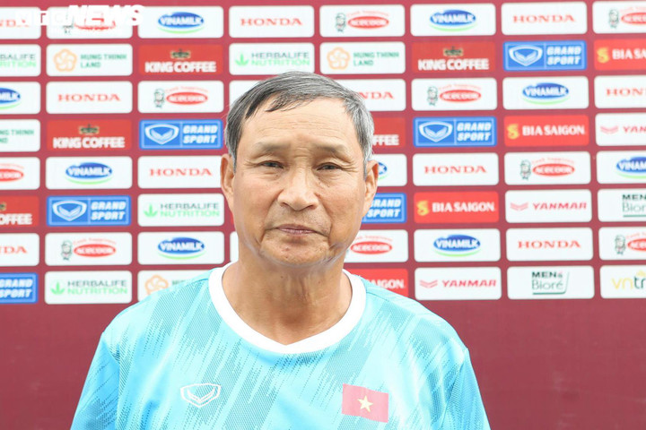 HLV Mai Đức Chung vẫn giữ ý định thôi dẫn dắt tuyển nữ Việt Nam trước World Cup - 1