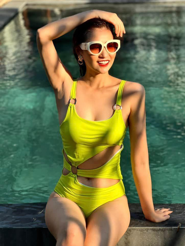 Ảnh: Dàn mỹ nhân 'Vũ trụ VTV' khoe dáng nóng bỏng với bikini - 7