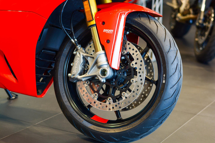 Ducati SuperSport 950 có giá từ 579 triệu đồng tại Việt Nam - 4