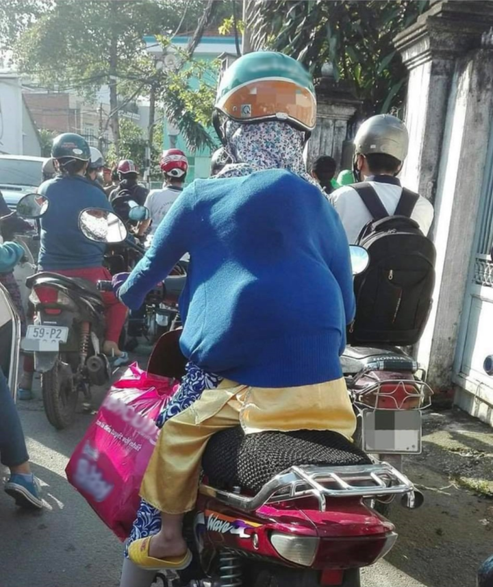 Những pha xử lý của hội 'ninja lead' khiến người đi đường sợ 'tái mặt' - 8