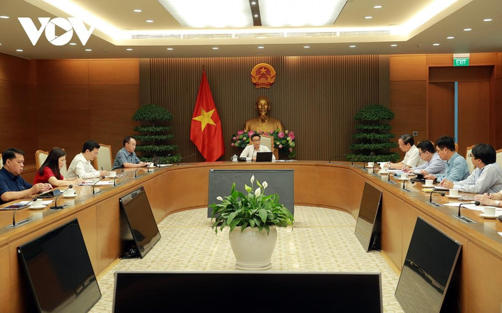 Bộ GD&ĐT đề xuất mua SGK bằng ngân sách và đưa vào thư viện để sử dụng nhiều lần - 2