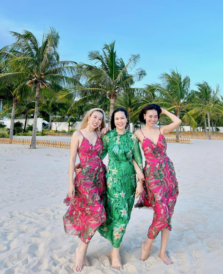 Ninh Dương Lan Ngọc khoe ảnh phụ huynh 'xì tin' đến bất ngờ - 3