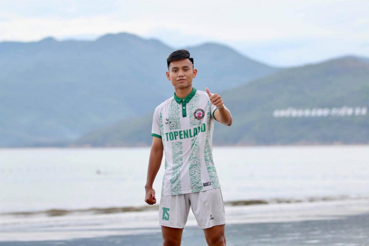 HLV Bae Ji-won chỉ ra cái tên tài năng mới của bóng đá Việt Nam sau Hoàng Đức, Mạnh Dũng HLV Bae Ji-won chỉ ra cái tên tài năng mới của bóng đá Việt Nam sau Hoàng Đức - 1