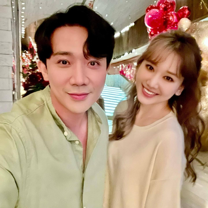 Sao Việt 23/6: Đăng ảnh cũ, Việt Hương nghẹn ngào nhớ kỷ niệm với Phi Nhung - 2