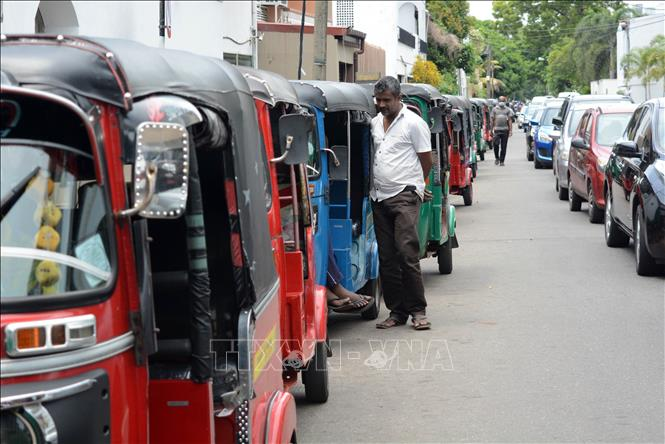 Thủ tướng Sri Lanka thừa nhận nền kinh tế đã sụp đổ - 1