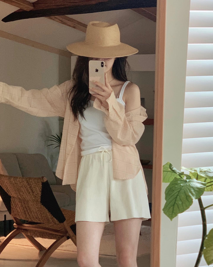 5 cách mặc áo hai dây trẻ mà sang cho phụ nữ ngoài 30 tuổi - 8