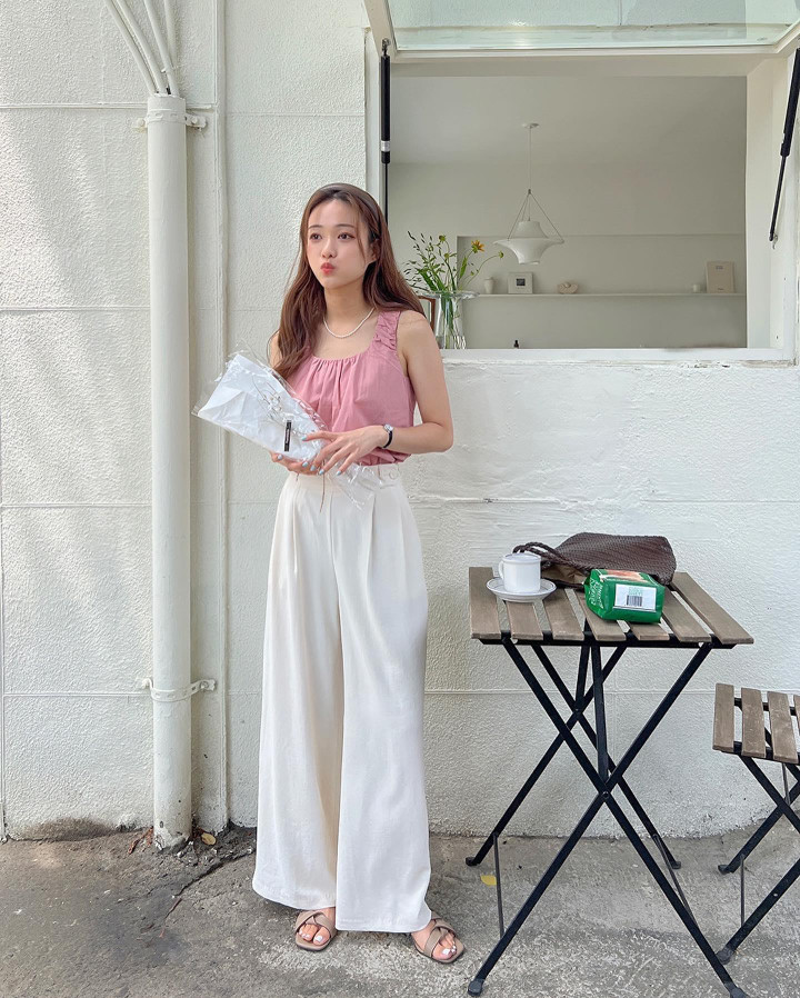 5 cách mặc áo hai dây trẻ mà sang cho phụ nữ ngoài 30 tuổi - 15