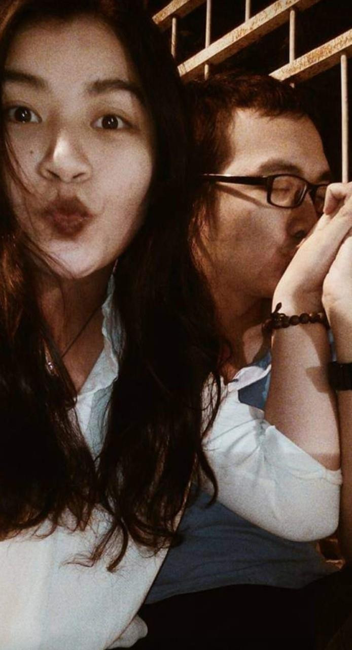 Chỉ cần cái nắm tay và lời khẳng định, chàng giảng viên cưới được cô vợ tài hoa - 2