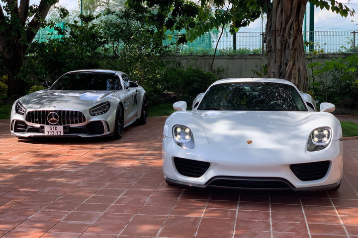 Những mẫu siêu xe được trang bị thêm động cơ điện tại Việt Nam - 3