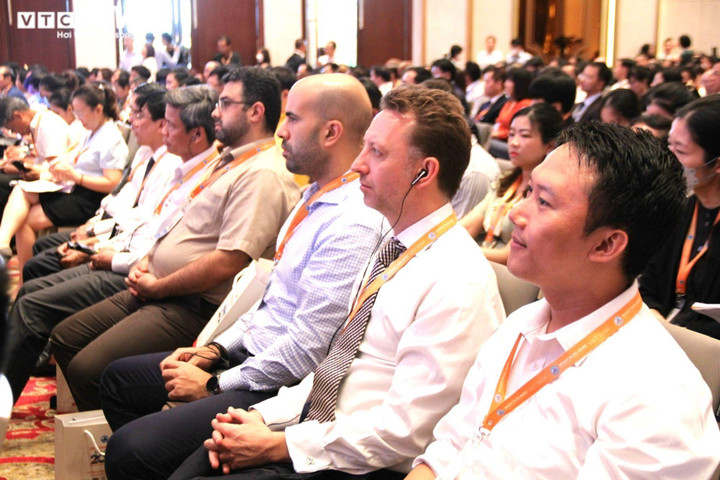 Thủ tướng: Hy vọng các doanh nghiệp luôn tự hào khi lựa chọn Việt Nam để đầu tư - 2