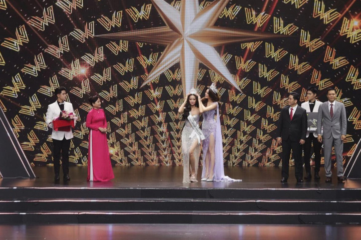 Nguyễn Thị Ngọc Châu đăng quang Hoa hậu Hoàn vũ Việt Nam 2022 - 2