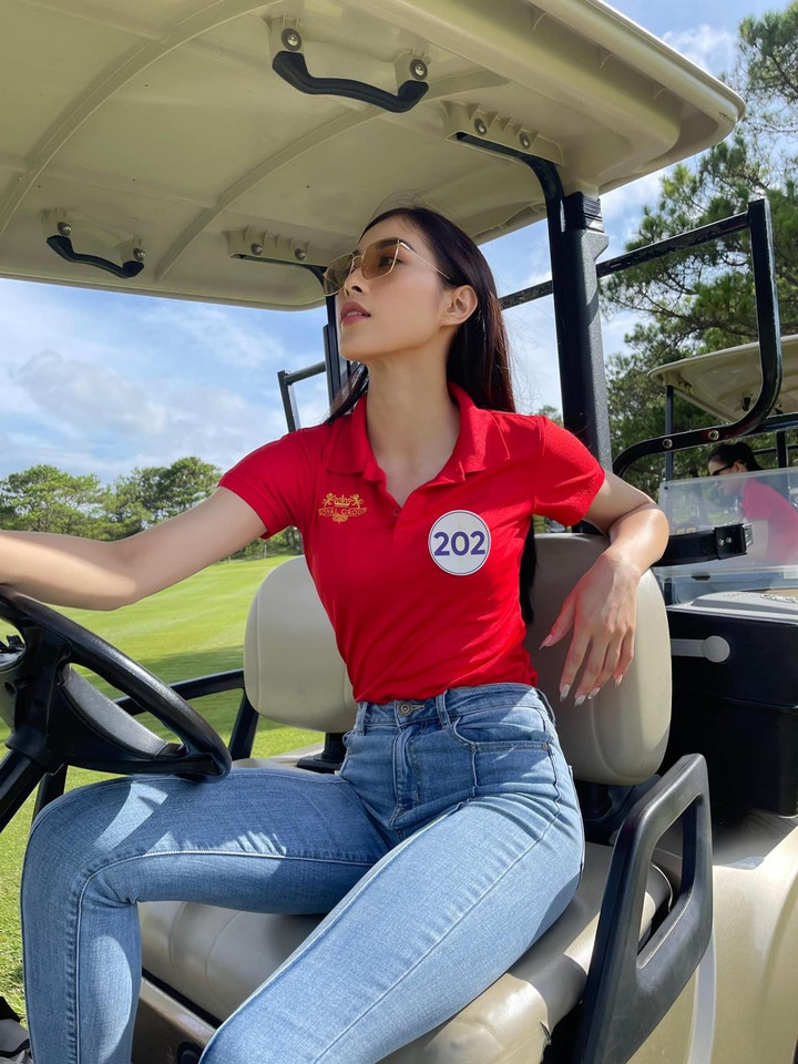 Vẻ đẹp quyến rũ của 'hoa khôi bóng chuyền' lọt top 10 Hoa hậu Hoàn vũ Việt Nam - 6