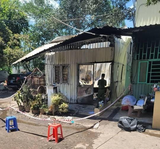 Bắt nghi phạm phóng hỏa khiến 2 chị em ruột thiệt mạng ở TP Thủ Đức - Ảnh 2. Bắt nghi phạm phóng hỏa đốt nhà khiến 2 người chết ở TP Thủ Đức - 2