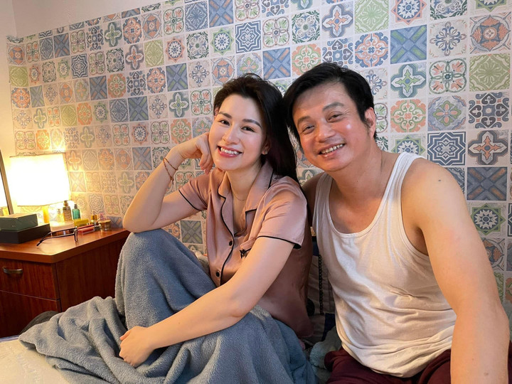 Sao Việt 27/6: Mạnh Trường khoe con gái giống hệt bố, NS Thu Hà trẻ đẹp tuổi 53 - 8