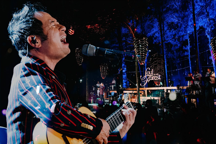 Bằng Kiều phiêu hết mình khi lần đầu hát trong rừng thông - 3