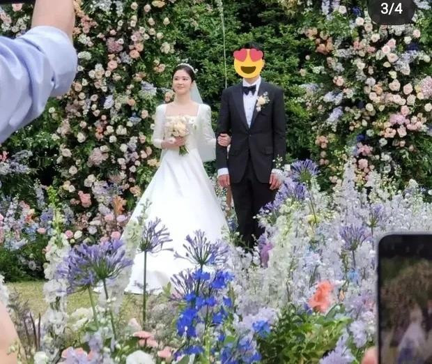 Hé lộ hình ảnh lễ cưới lãng mạn của Jang Na Ra - 6