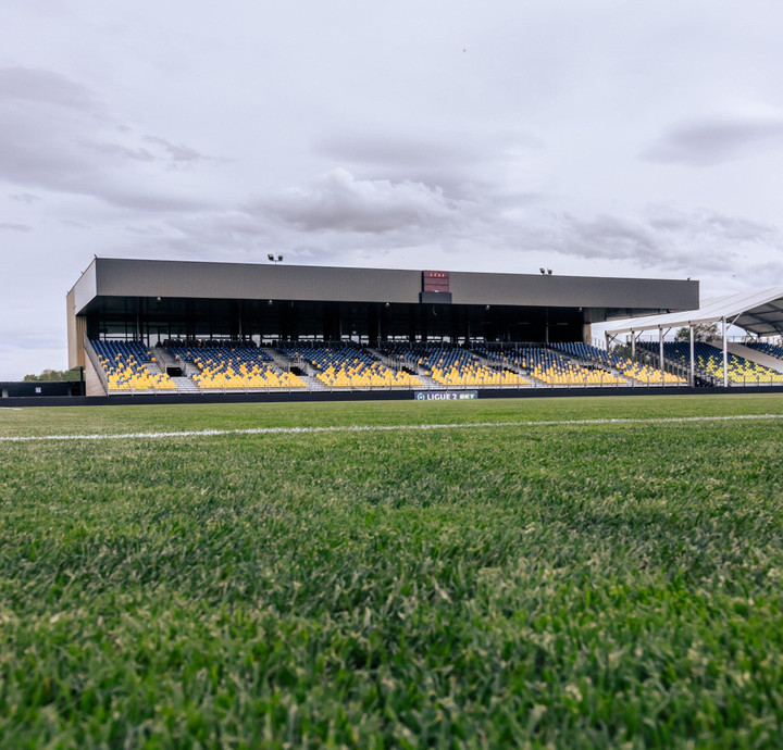 Cận cảnh sân đấu Quang Hải sắp tung hoành ở Pháp - 2