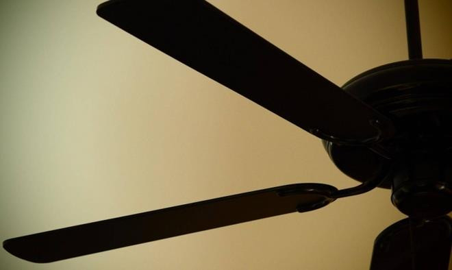 Báo cáo vợ tự tử, người đàn ông bị bắt sau một câu nói của con trai - 1