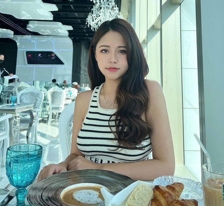 Cô gái vô danh đổi đời nhờ tin đồn tình ái với Châu Tinh Trì - 13