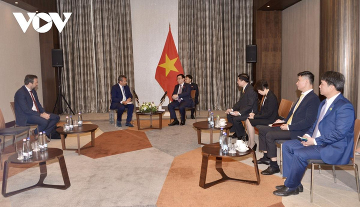 Chủ tịch Quốc hội tiếp lãnh đạo doanh nghiệp Hungary hoạt động tại Việt Nam - 3