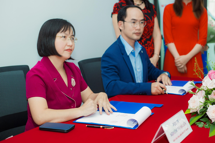 Ký kết chuyển giao nguyên liệu chất sát trùng thế hệ mới Vinnova và Innocare - 3