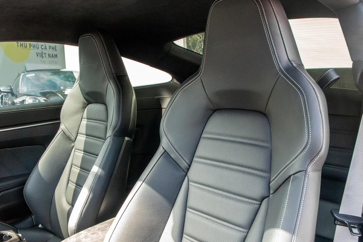 Cận cảnh Porsche 911 Turbo S thế hệ mới với màu sơn độc tại TP.HCM - 12