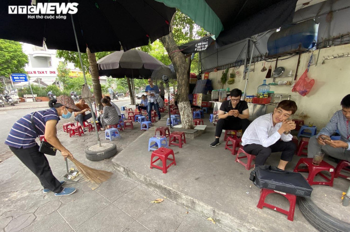 Kiếm bộn tiền nhờ nắng nóng đỉnh điểm ở Hà Nội - 3