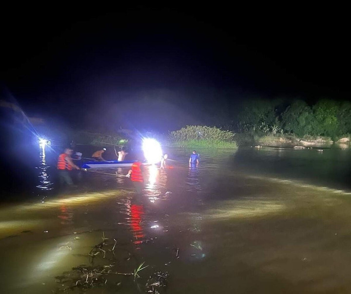 Tìm thấy thi thể ba học sinh lớp 8 mất tích ở Quảng Bình - 1