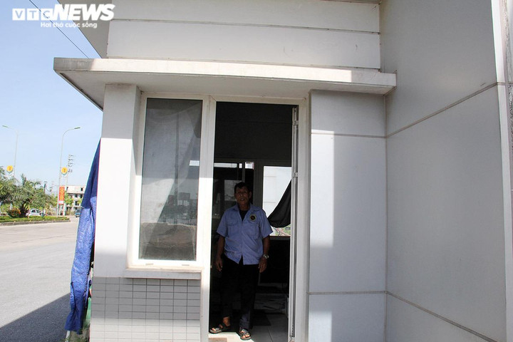 Khánh thành rồi đóng cửa, khuôn viên BV Việt Đức Hà Nam thành nơi nuôi vịt - 2