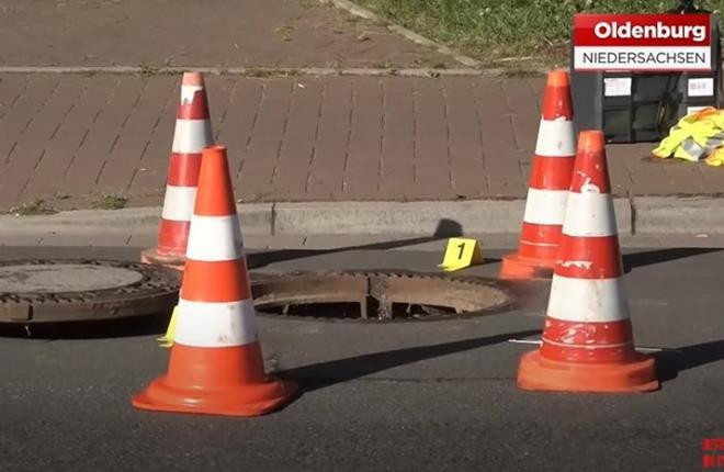 Nghe âm thanh lạ từ ống cống, cảnh sát hết hồn với điều được phát hiện - 1