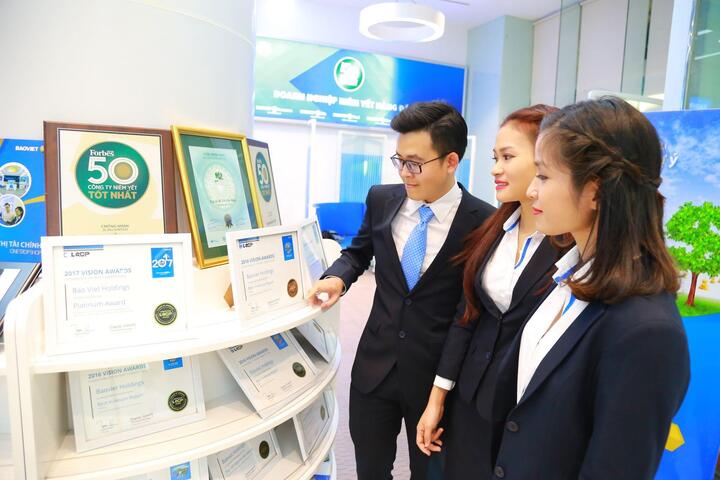 Bảo Việt 10 năm liên tiếp lọt danh sách 50 công ty niêm yết tốt nhất - 2