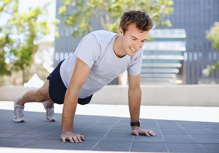 Bài tập chống đẩy tiết lộ nhiều bí mật sức khỏe nam giới, kể cả dự báo bệnh tim - 1