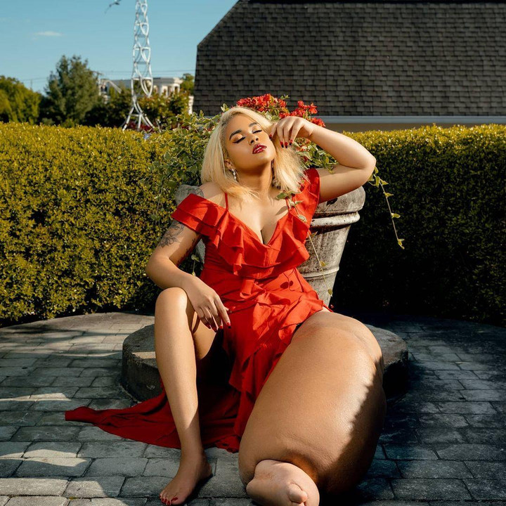 Mang một bên chân nặng 45kg, cô gái vượt đau đớn tự tin trở thành người mẫu - 4