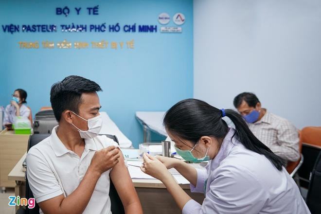 Nhiều quận, huyện có nguy cơ bùng dịch nếu TP.HCM xuất hiện chủng BA.5 Omicron - 1