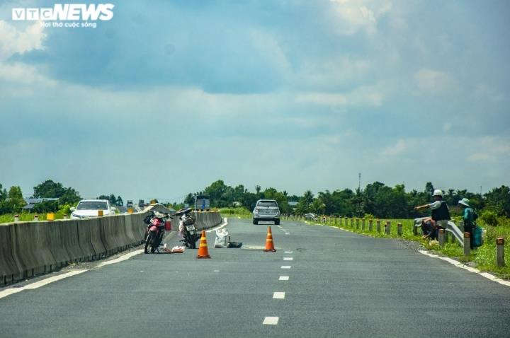 Đường hơn 6.300 tỷ đồng ở miền Tây 'vá chằng vá đụp': Chủ đầu tư lên tiếng - 2