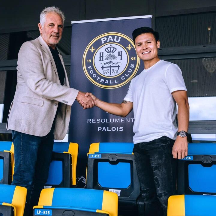 Những hình ảnh đầu tiên của Quang Hải tại Pau FC - 4