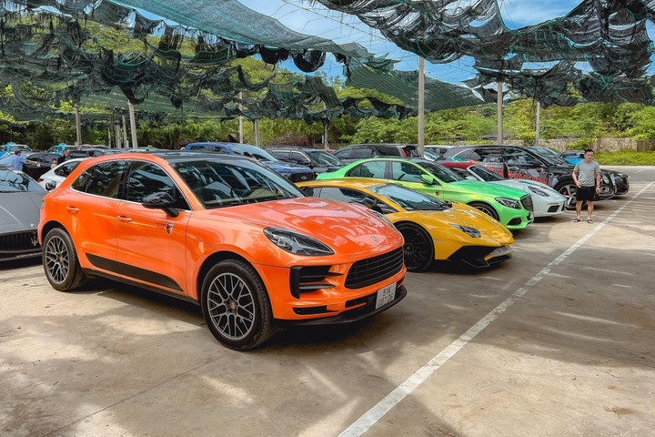 Lamborghini Aventador SV ảnh 9 Lamborghini Aventador SV cùng loạt xe thể thao xuất hiện tại Nha Trang - 9