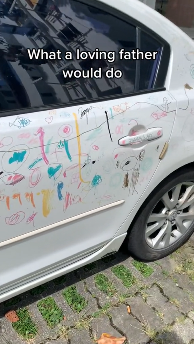 Xế hộp bị vẽ nguệch ngoạc kín xe và lý do đằng sau khiến dân mạng ‘tan chảy’ - 2