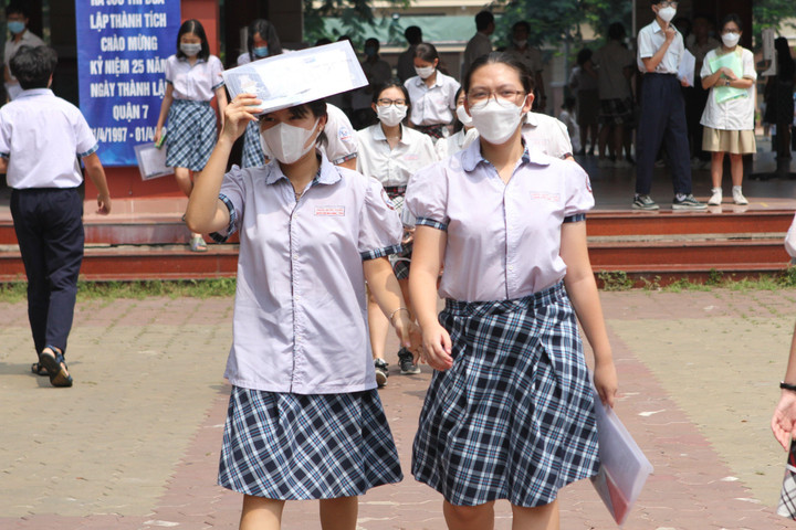 Vì sao nhiều thí sinh thi vào lớp 10 ở TP.HCM đạt điểm thấp? - 2