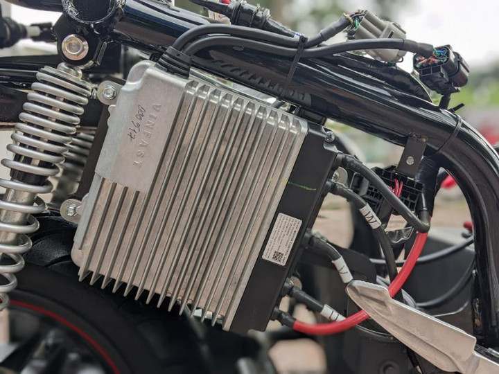 Khám phá bí ẩn bên trong lớp vỏ VinFast Vento S - 10