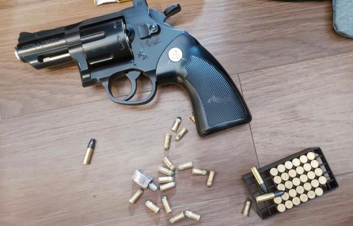 Khởi tố kẻ mang súng 'giải cứu' người tình và bắn trả công an ở Hải Dương - 2