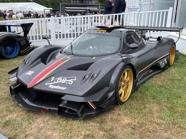 Chi tiết Pagani Zonda Revo Barchetta độc nhất thế giới - 12