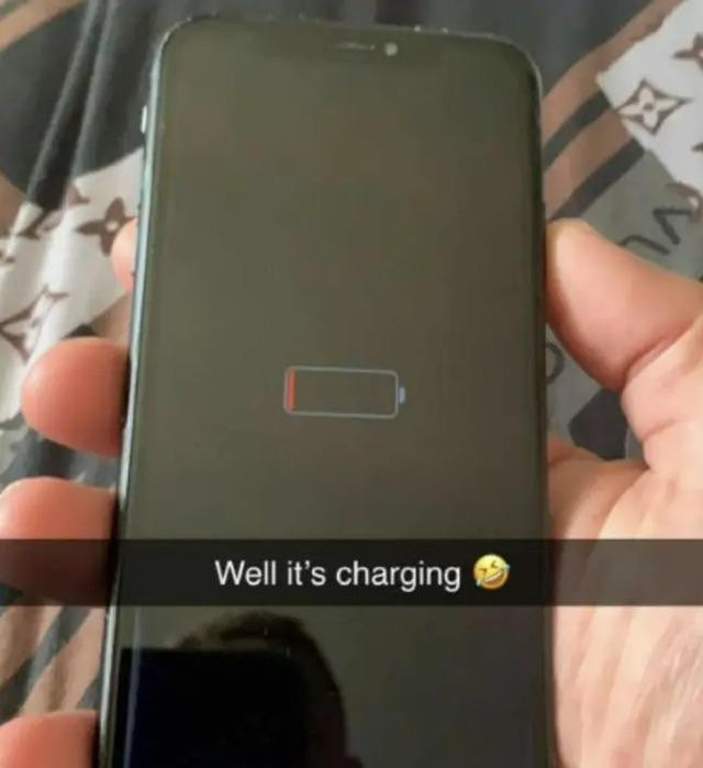 Làm rơi điện thoại xuống sông, 10 tháng sau người đàn ông nhận được điều ngỡ ngàng như phép màu - Ảnh 2. Làm rơi điện thoại xuống sông, 10 tháng sau người đàn ông nhận món quà bất ngờ - 2