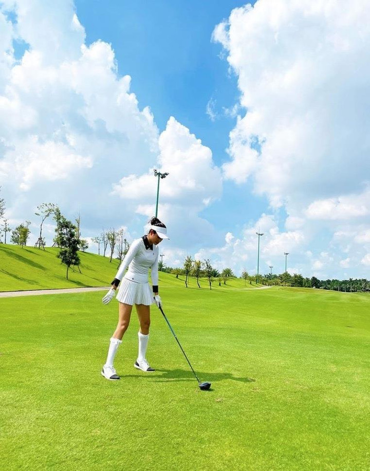 Không đi sự kiện, Phạm Hương làm gì sau hơn nửa tháng về Việt Nam? - 8