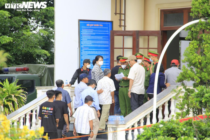 Ảnh: Cận cảnh phiên tòa xét xử 'thầy ông nội' Lê Tùng Vân và đồng phạm - 5