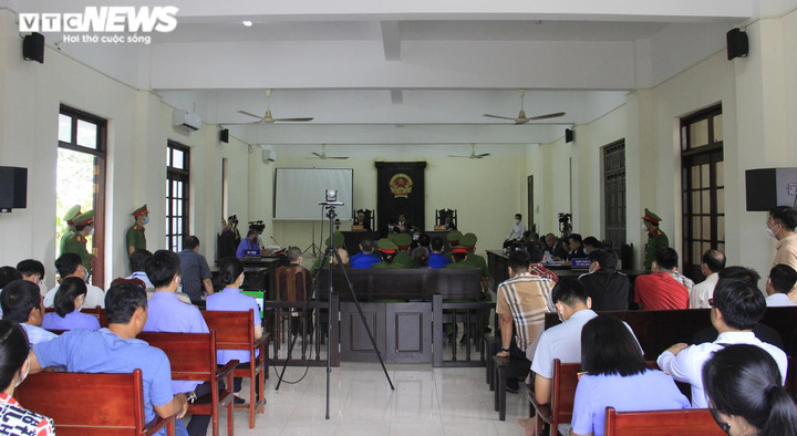 Hoãn phiên tòa xét xử bị cáo Lê Tùng Vân và đồng phạm - 1