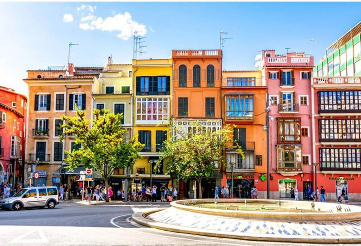 Đảo Majorca ở Tây Ban Nha có gì mà người nổi tiếng liên tục đổ về? - 2